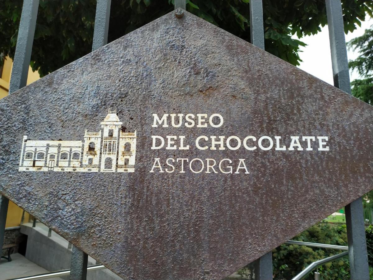 Edificio Valles Del Lupulo Astorga Exteriör bild